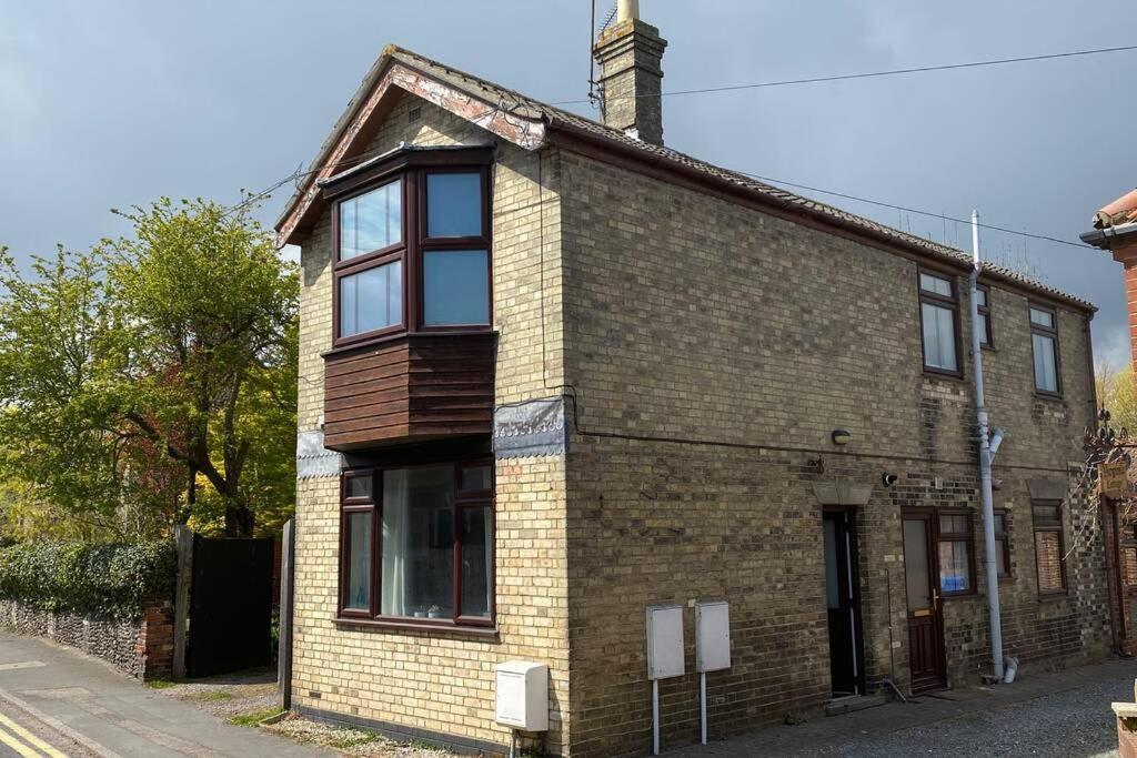 1St Floor Flat In Mews Apartment Kessingland Exterior photo